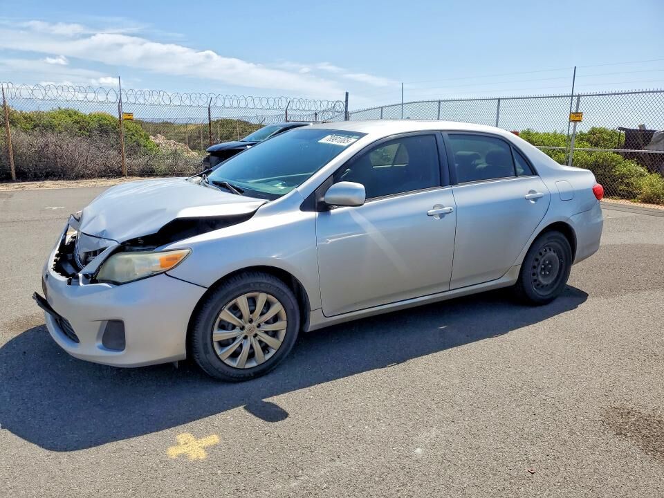 2013 TOYOTA Corolla