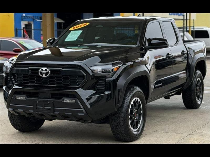 2025 TOYOTA Tacoma