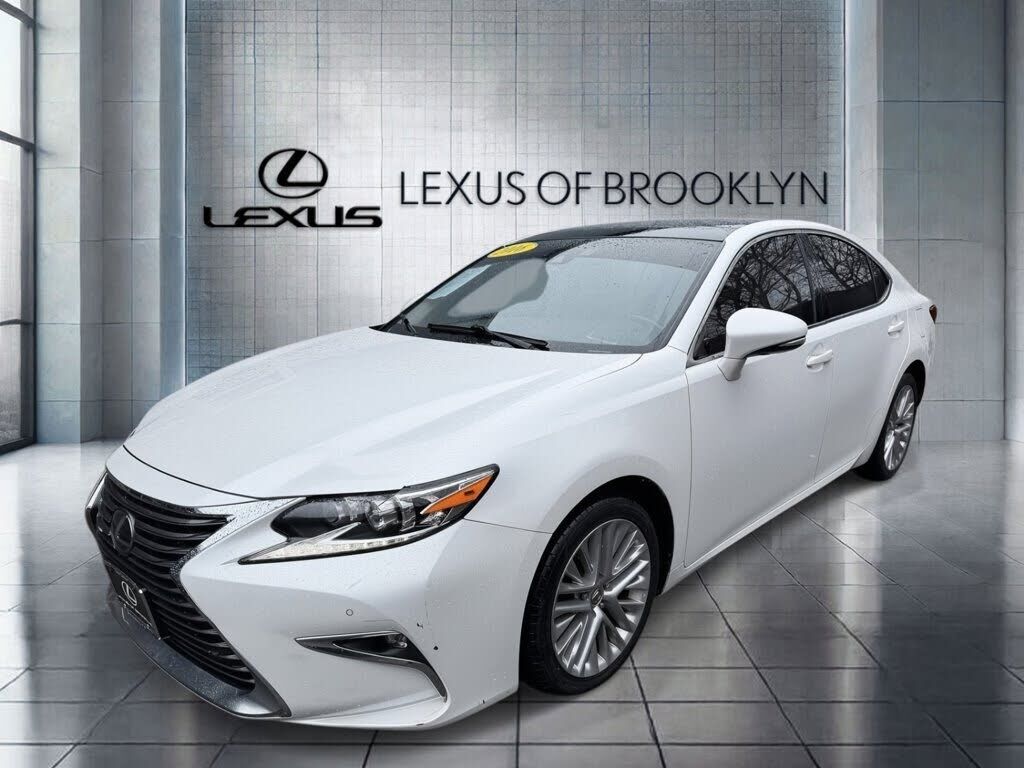 2016 LEXUS ES