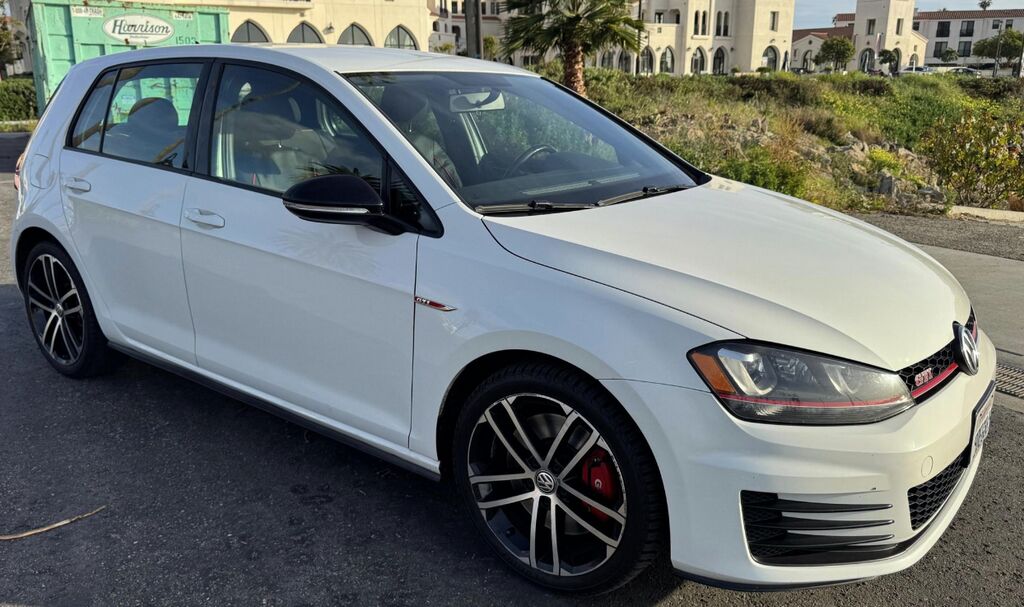 2017 VOLKSWAGEN Golf GTI