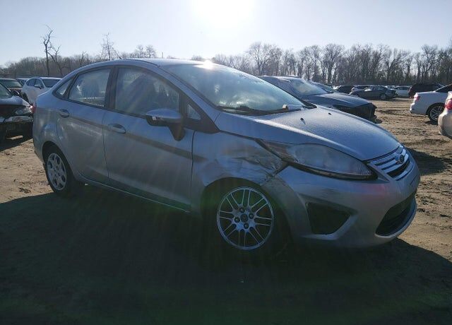 2013 FORD Fiesta