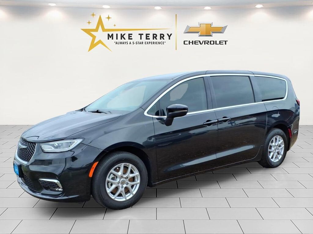 2023 CHRYSLER Pacifica