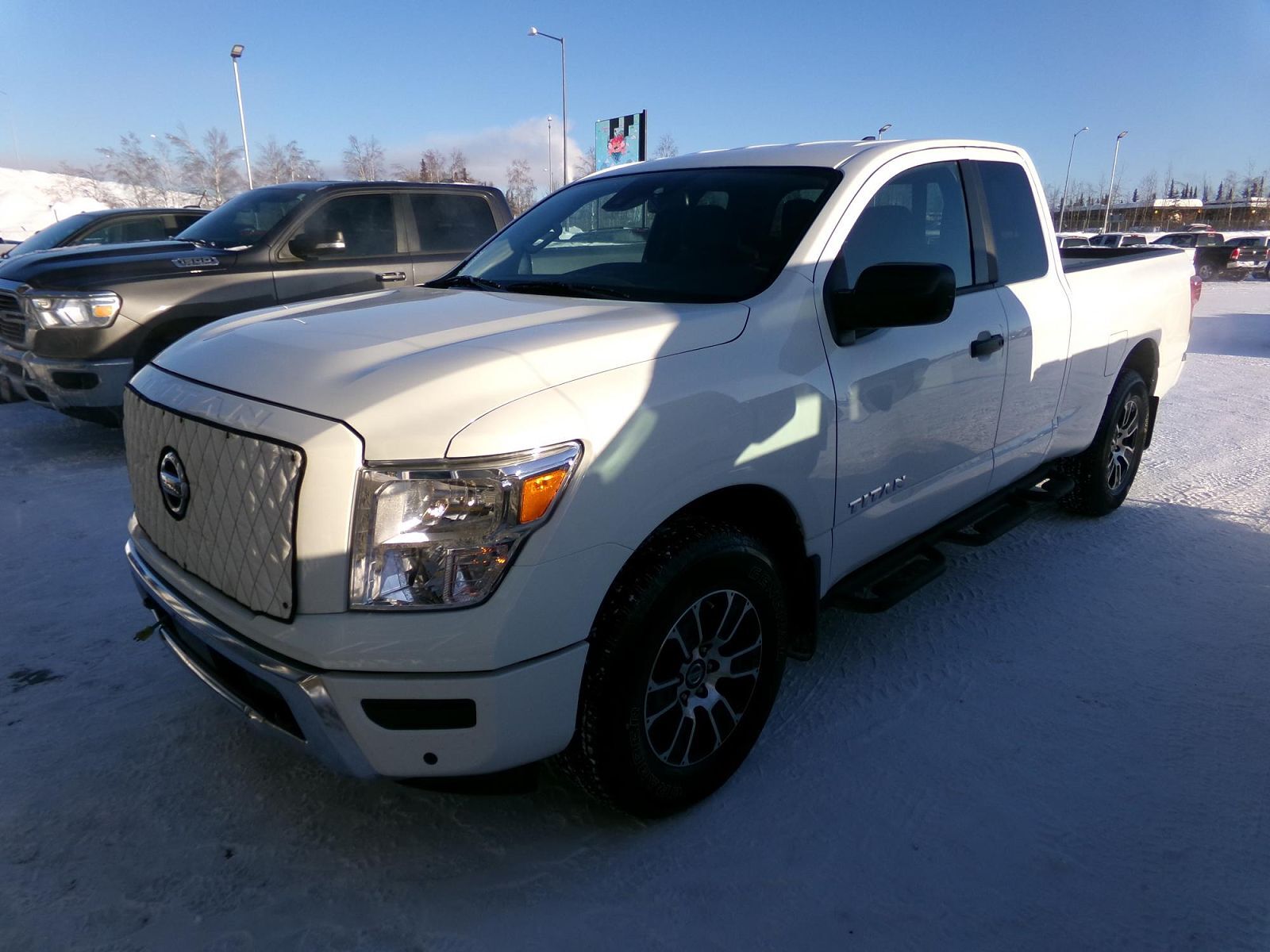 2022 NISSAN Titan