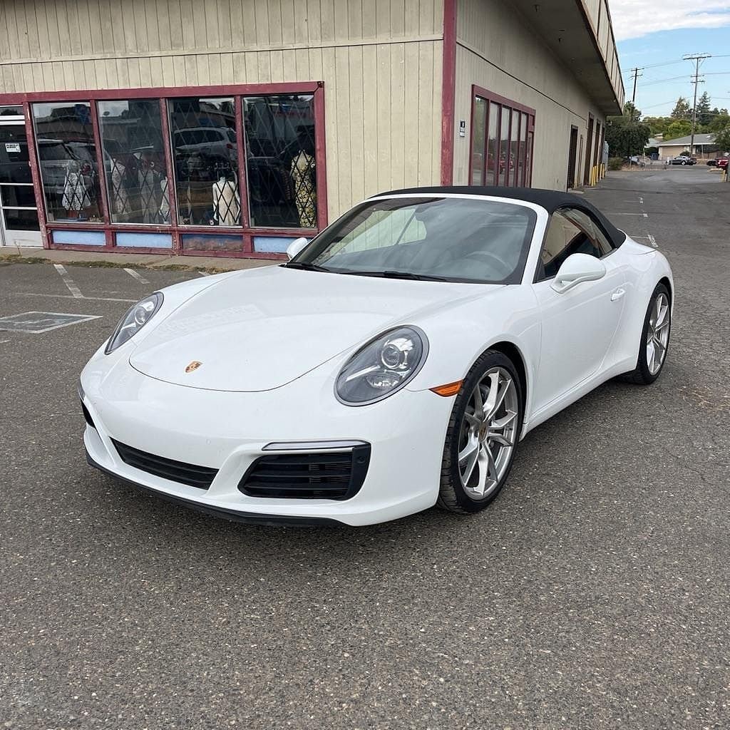 2018 PORSCHE 911