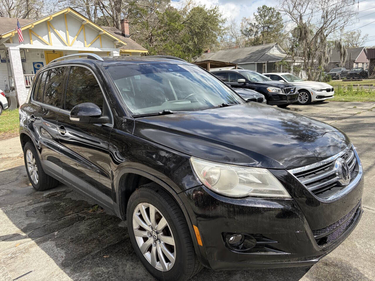 2009 VOLKSWAGEN Tiguan