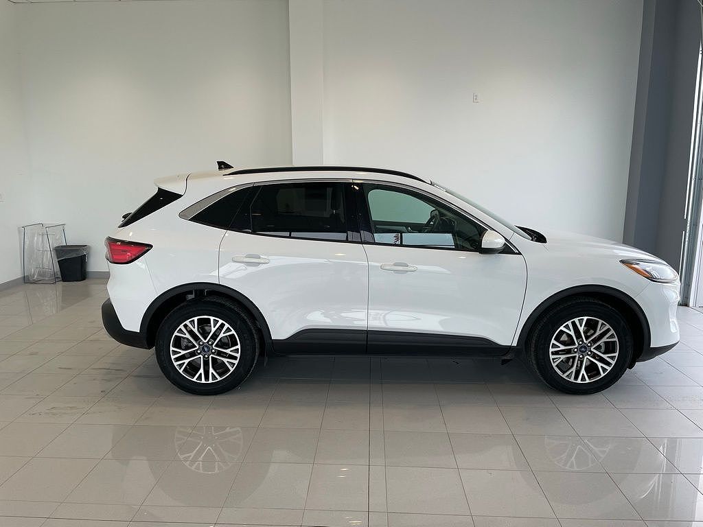 2020 FORD Escape