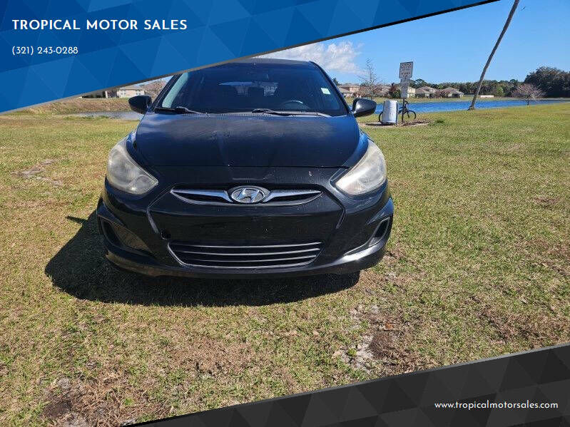 2012 HYUNDAI Accent