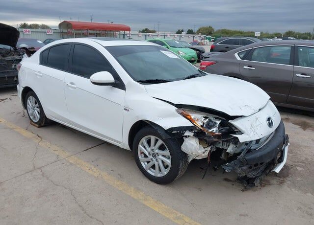 2013 MAZDA Mazda3
