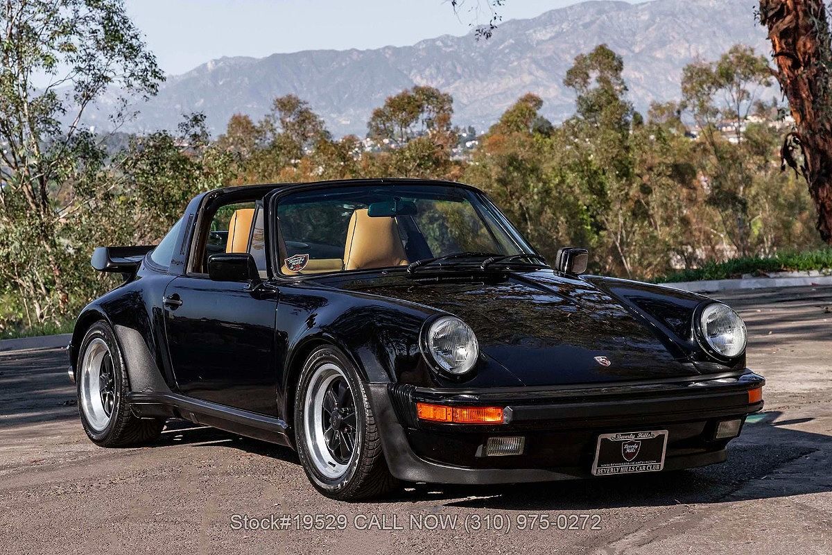 1985 PORSCHE 911