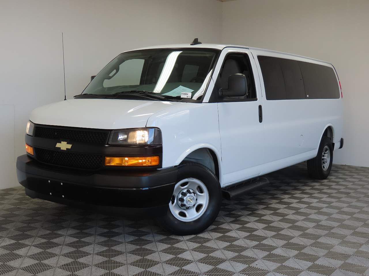 2023 CHEVROLET Express