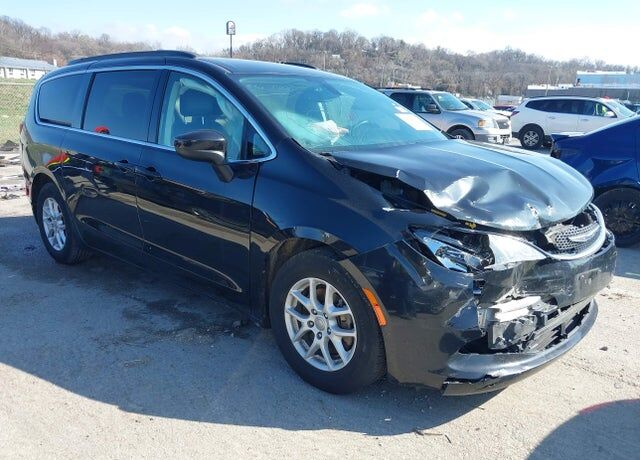 2020 CHRYSLER Voyager