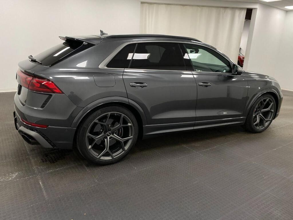 2025 Audi RS Q8
