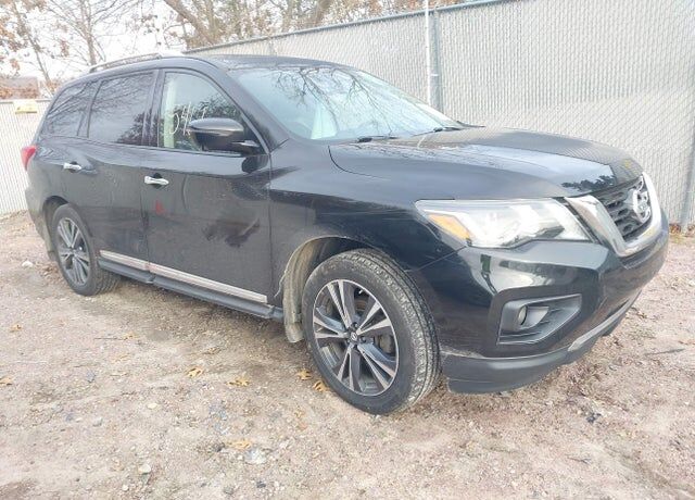 2017 NISSAN Pathfinder