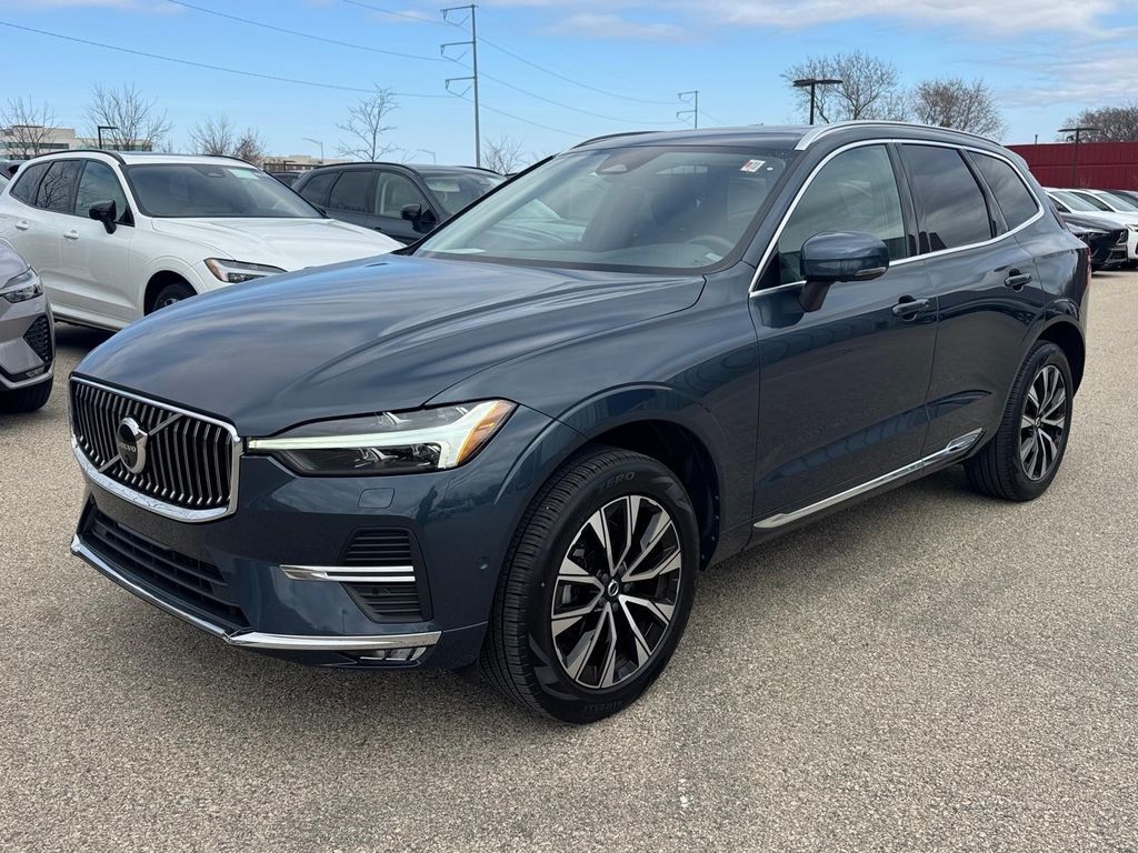 2023 VOLVO XC60