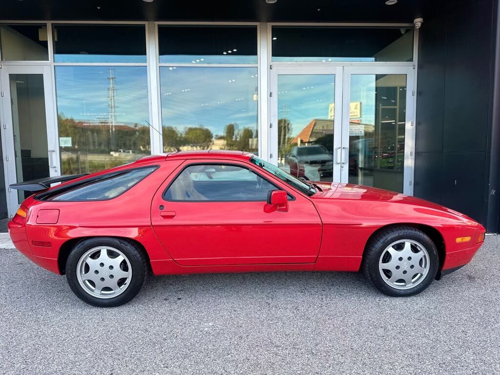 1991 PORSCHE 928