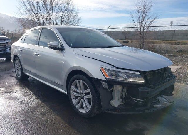 2017 VOLKSWAGEN Passat