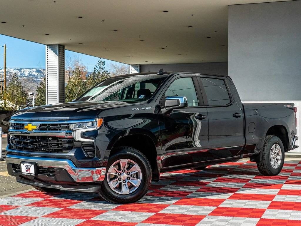 2024 CHEVROLET Silverado