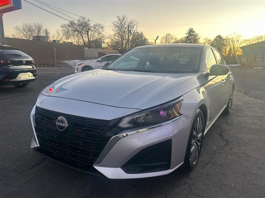 2024 NISSAN Altima