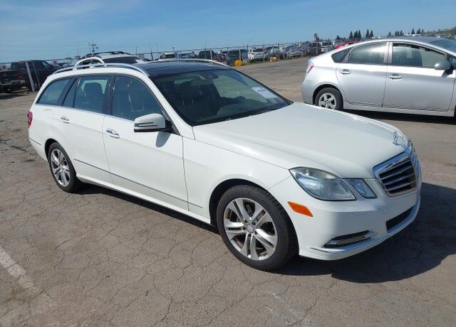 2011 MERCEDES-BENZ E-Class