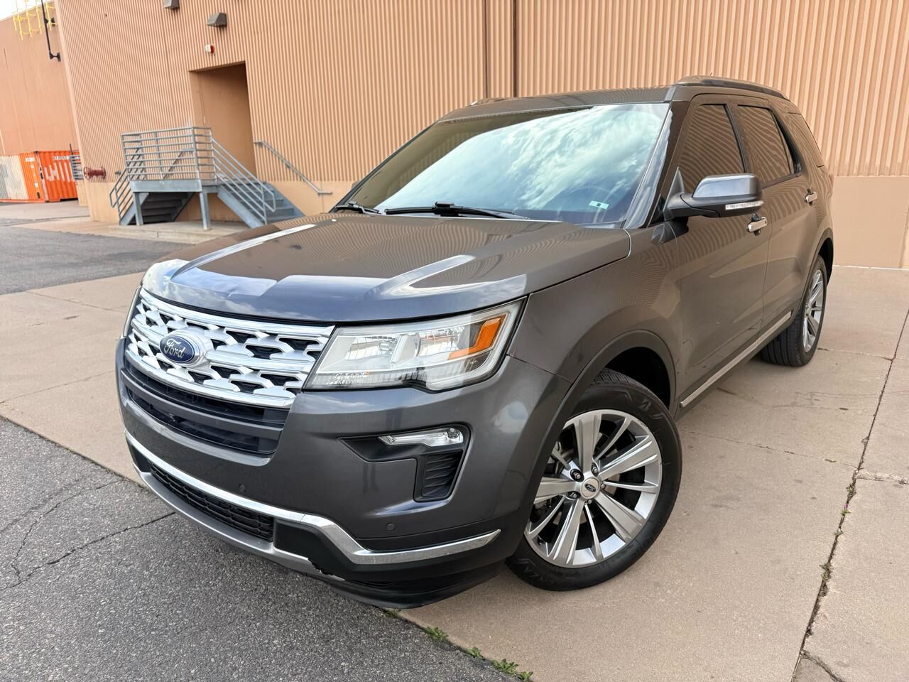 2018 FORD Explorer
