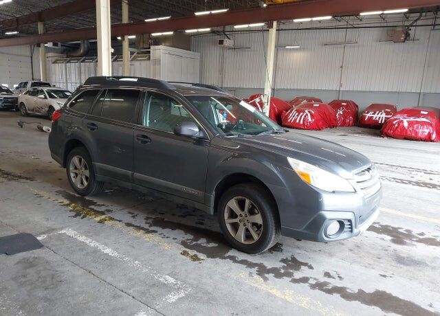 2014 SUBARU Outback