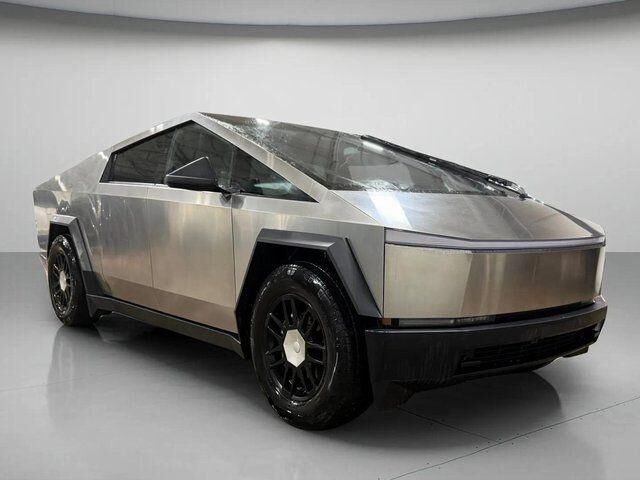 2024 TESLA Cybertruck