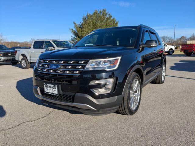 2017 FORD Explorer