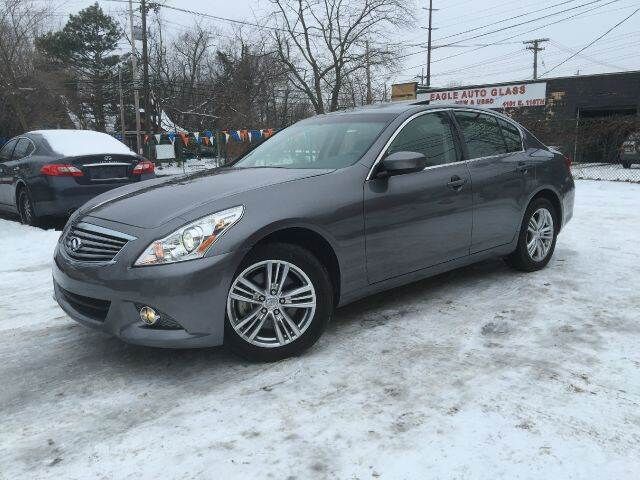 2013 INFINITI G37