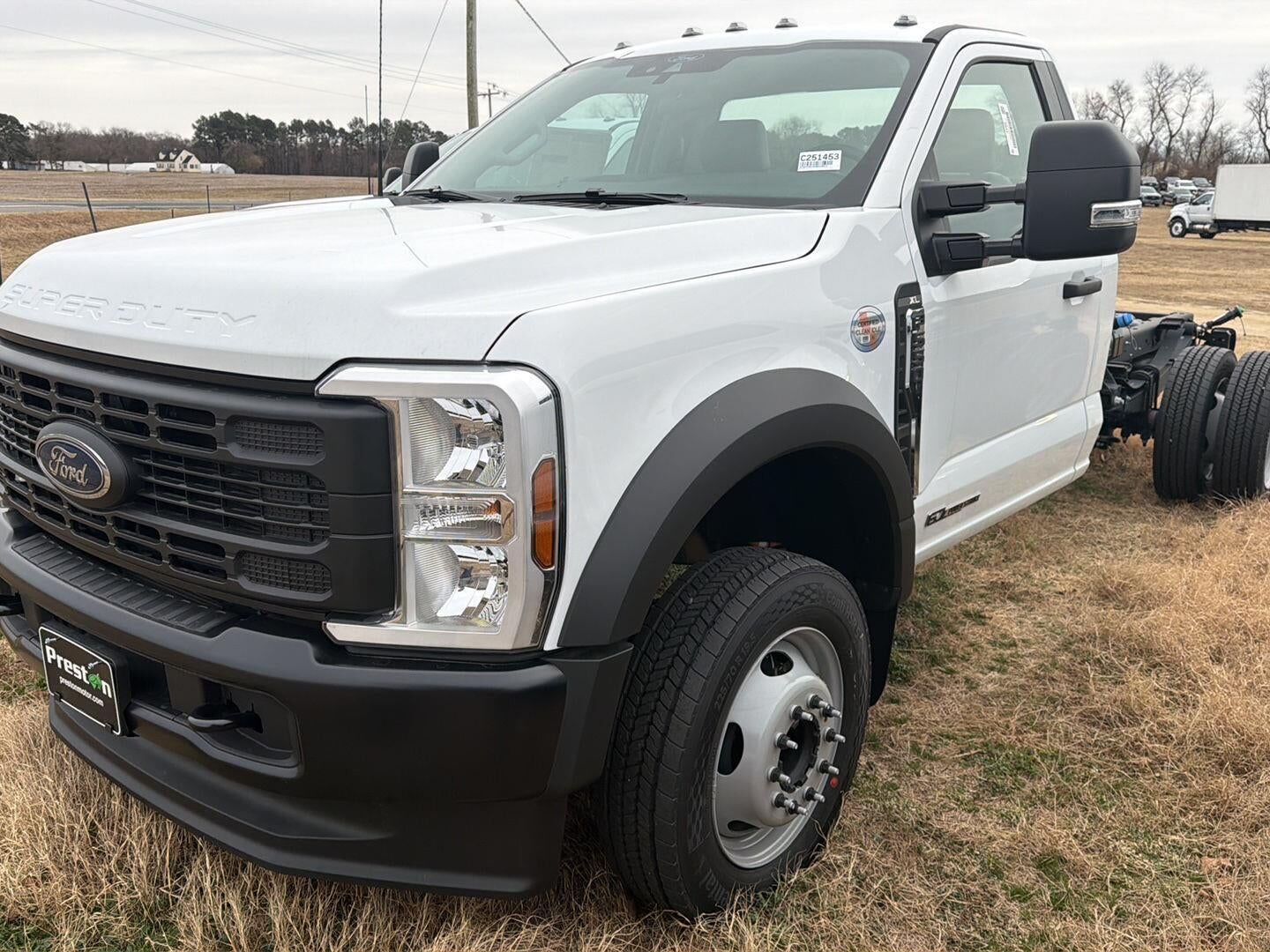 2025 FORD F-550