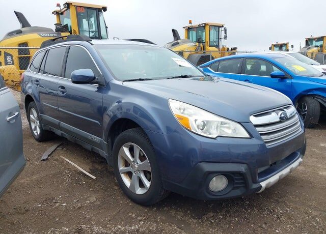 2013 SUBARU Outback