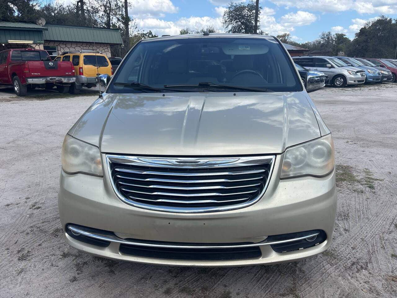 2011 CHRYSLER Town and Country
