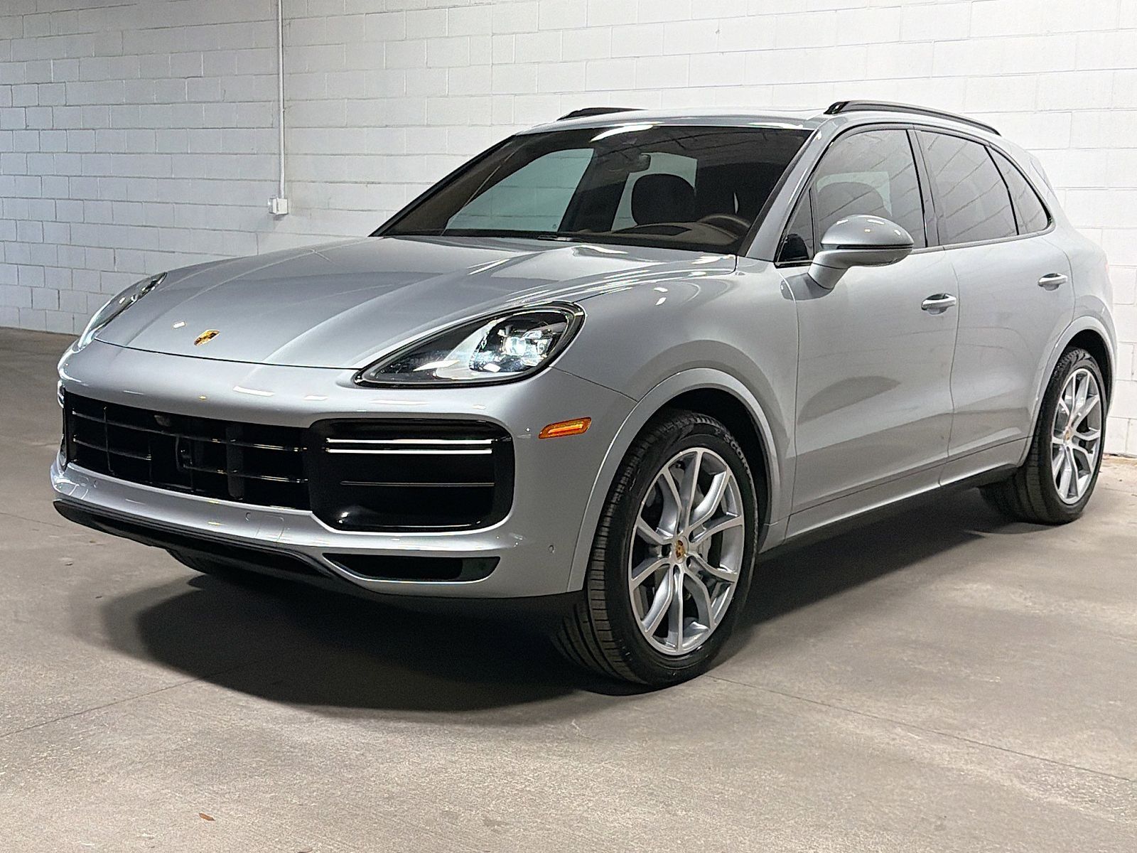 2023 PORSCHE Cayenne