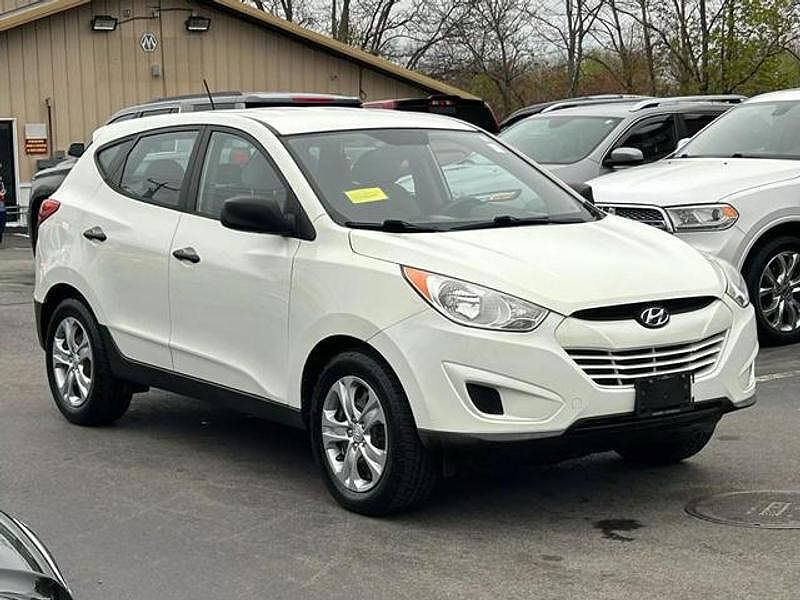 2010 HYUNDAI Tucson