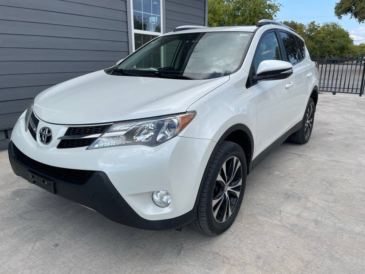 2015 TOYOTA RAV4
