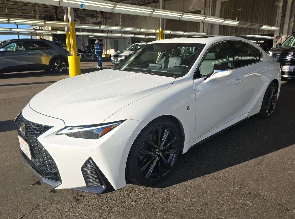2024 LEXUS IS