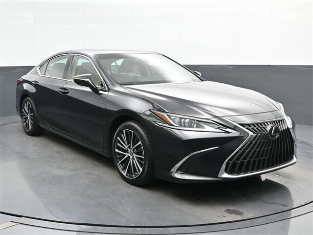 2025 LEXUS ES
