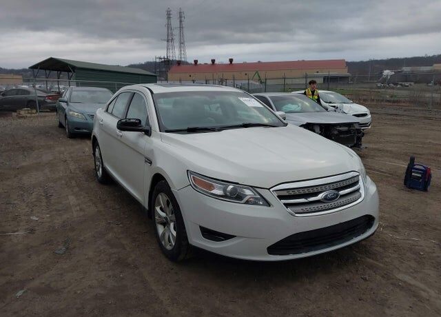 2010 FORD Taurus