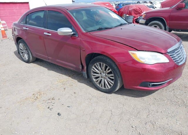 2011 CHRYSLER 200