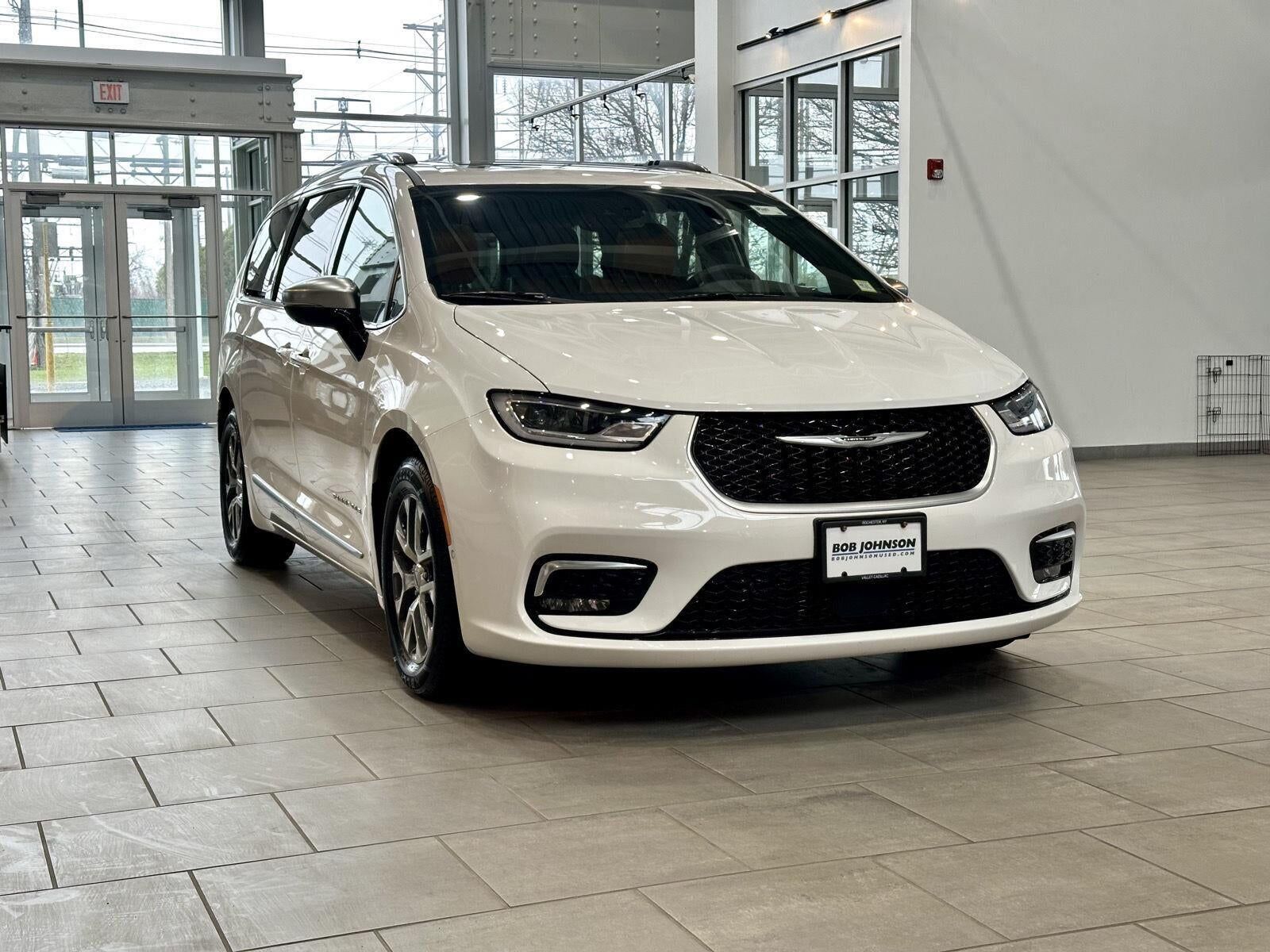 2023 CHRYSLER Pacifica