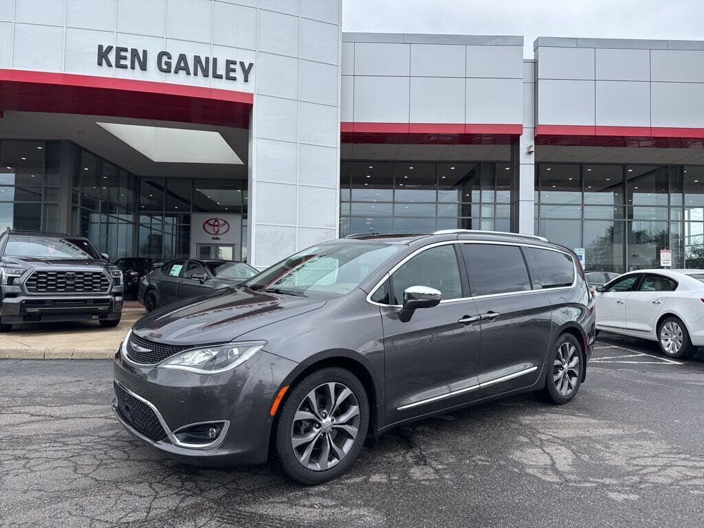 2017 CHRYSLER Pacifica