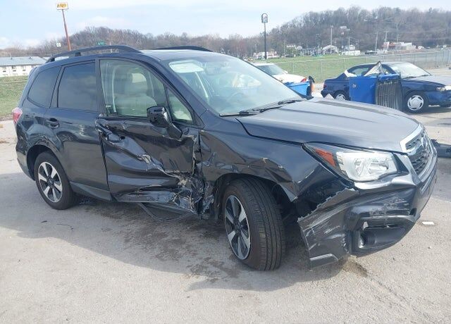2017 SUBARU Forester