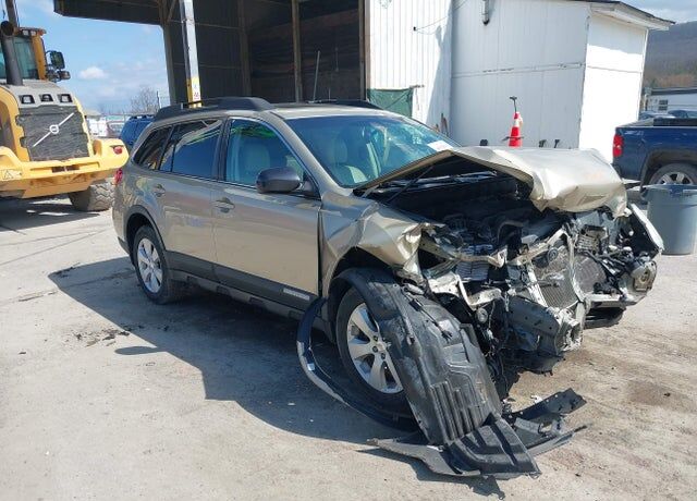 2010 SUBARU Outback