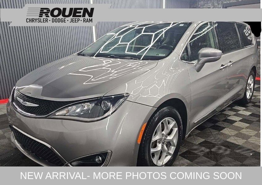 2017 CHRYSLER Pacifica