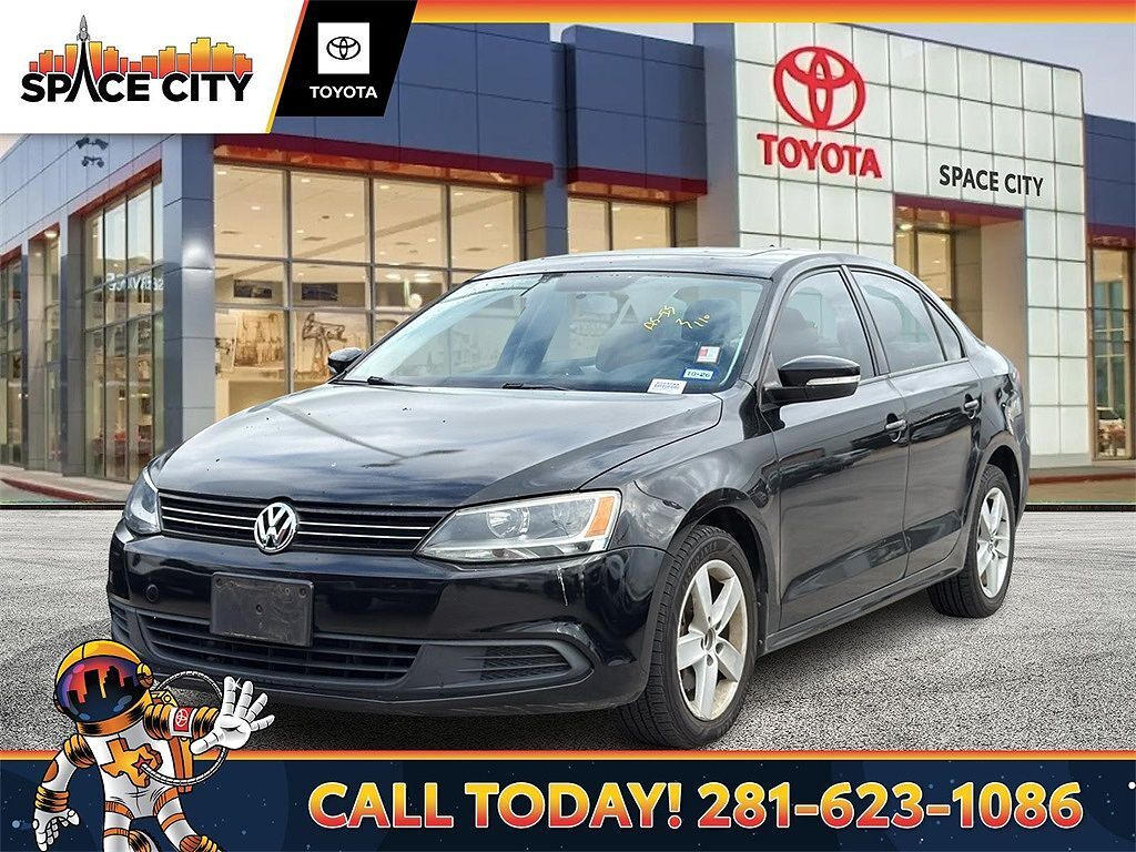 2011 VOLKSWAGEN Jetta