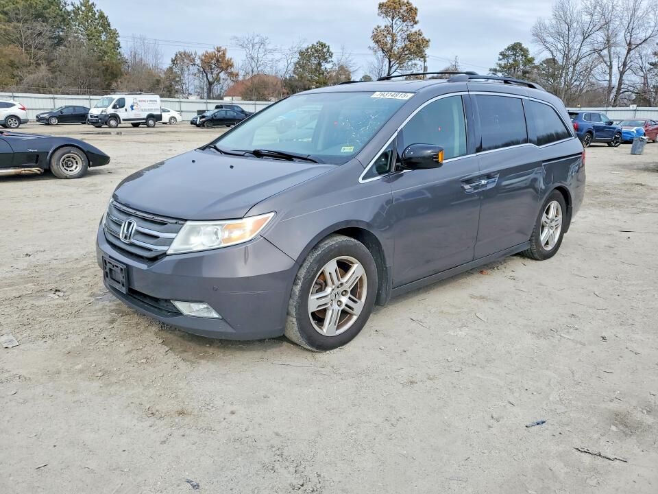 2013 HONDA Odyssey