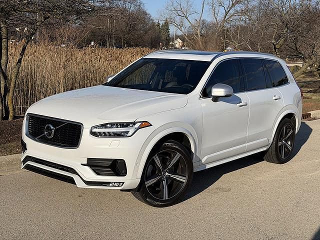 2019 VOLVO XC90