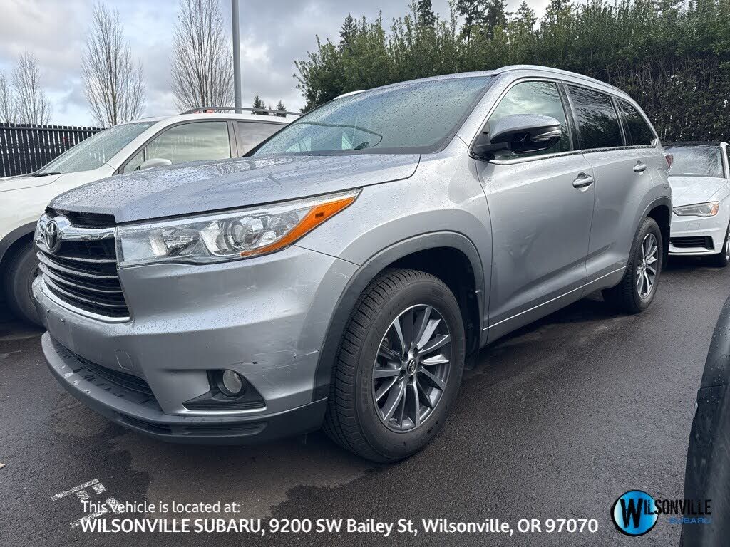2016 TOYOTA Highlander