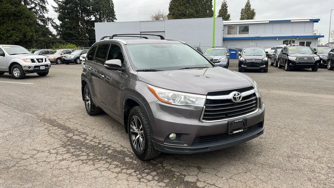 2016 TOYOTA Highlander