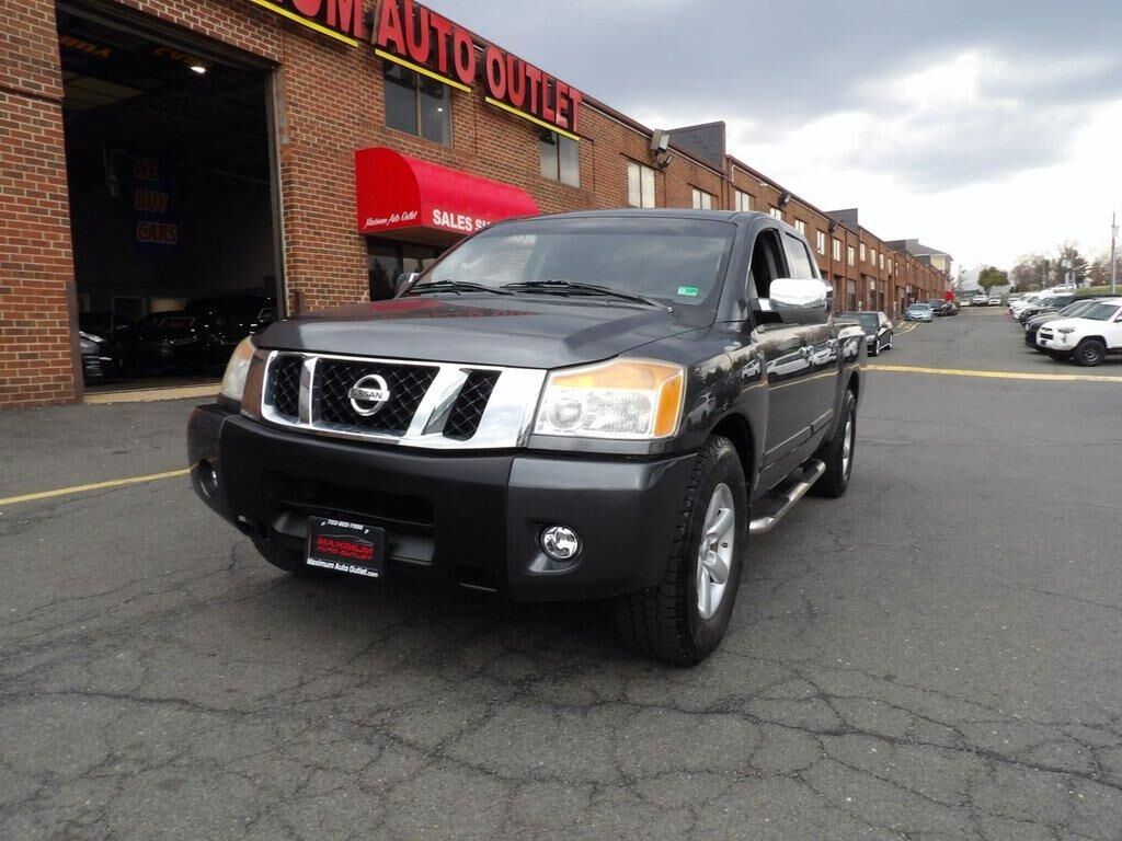 2011 NISSAN Titan