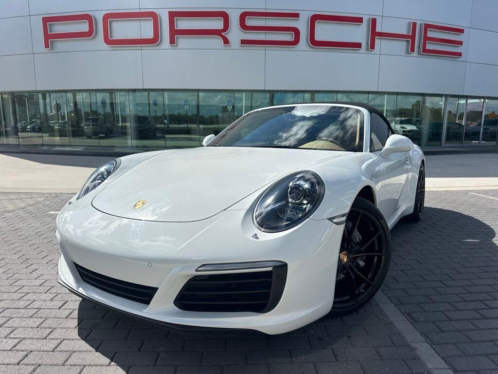 2017 PORSCHE 911